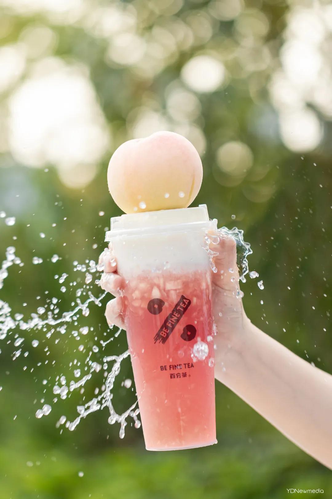 水果怼怼怼怼怼到爆汁，这家“超给力”的水果茶，6.3元限时喝