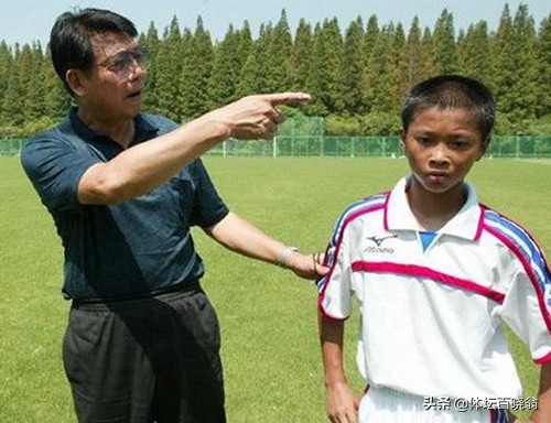 武磊是上港青训的吗,武磊上港青训小将