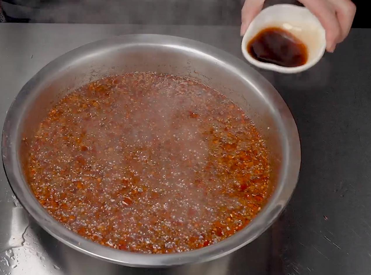 最香的四川辣椒油配方,酒店万能辣椒油制作方法