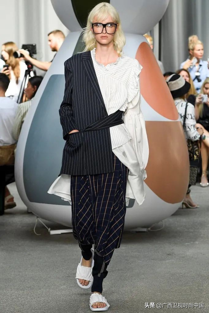 穿搭高级感冷淡风职场,冷酷风穿搭职场