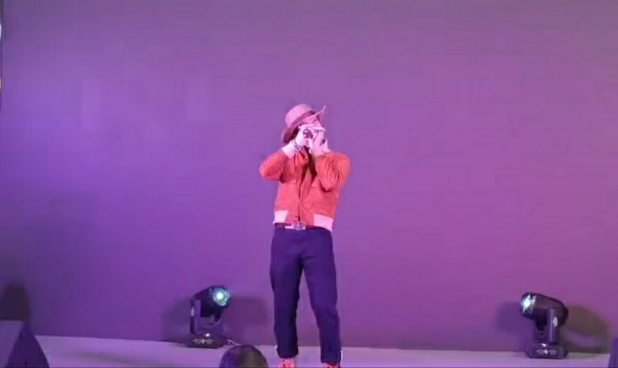 孙兴杨逍帅气出场,孙兴杨逍最后的下场