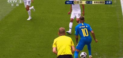 巴西足球天才巨星视频,巴西足球巨星小罗图片