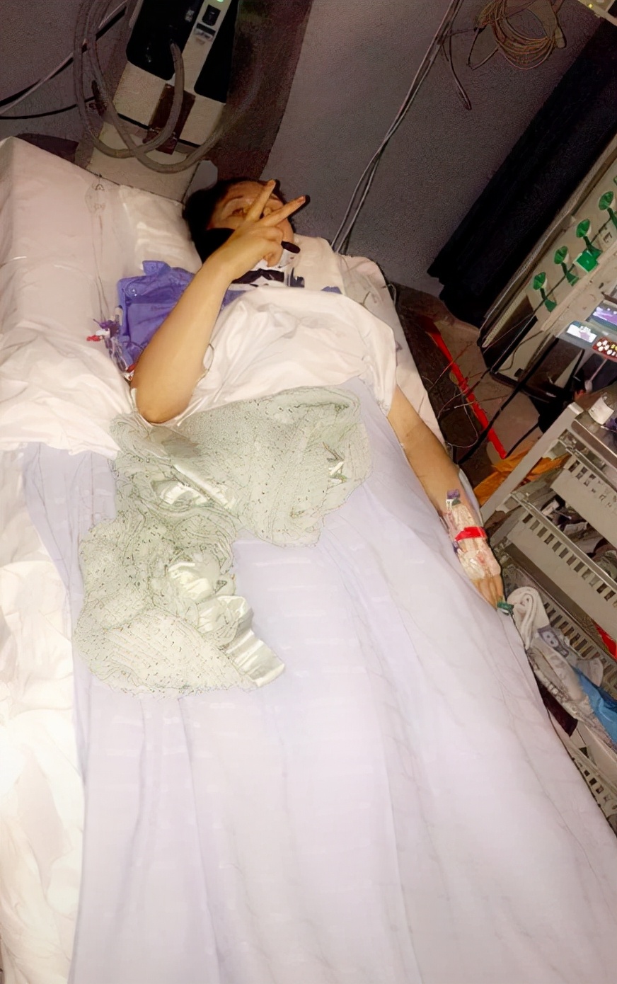 美国16岁女孩被推下20米高桥,英国女孩18岁被朋友杀害