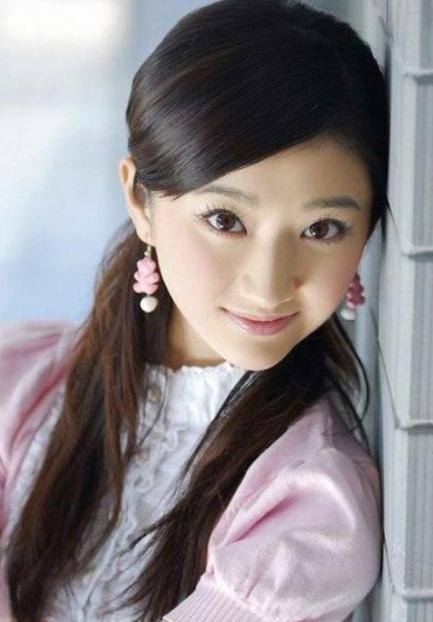 景甜的十年演艺之路,景甜2017年人气爆表势头强劲