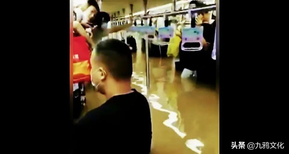 郑铁五号线启示录：那一夜，河南人用力活着，全心爱