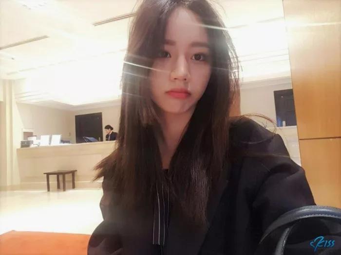 脸大的女生适合什么发型短发,大饼脸短发好打理有气场的发型