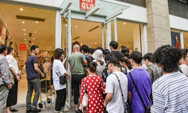 优衣库疯抢t恤,优衣库疯狂抢购