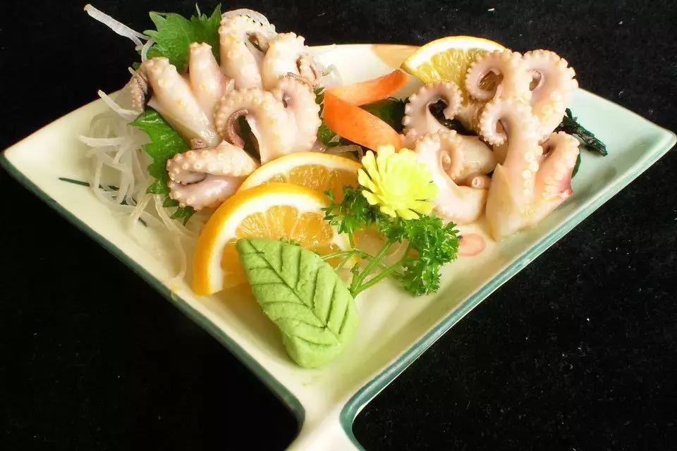 章鱼墨鱼鱿鱼该怎么分清呢,章鱼鱿鱼乌贼怎么分类