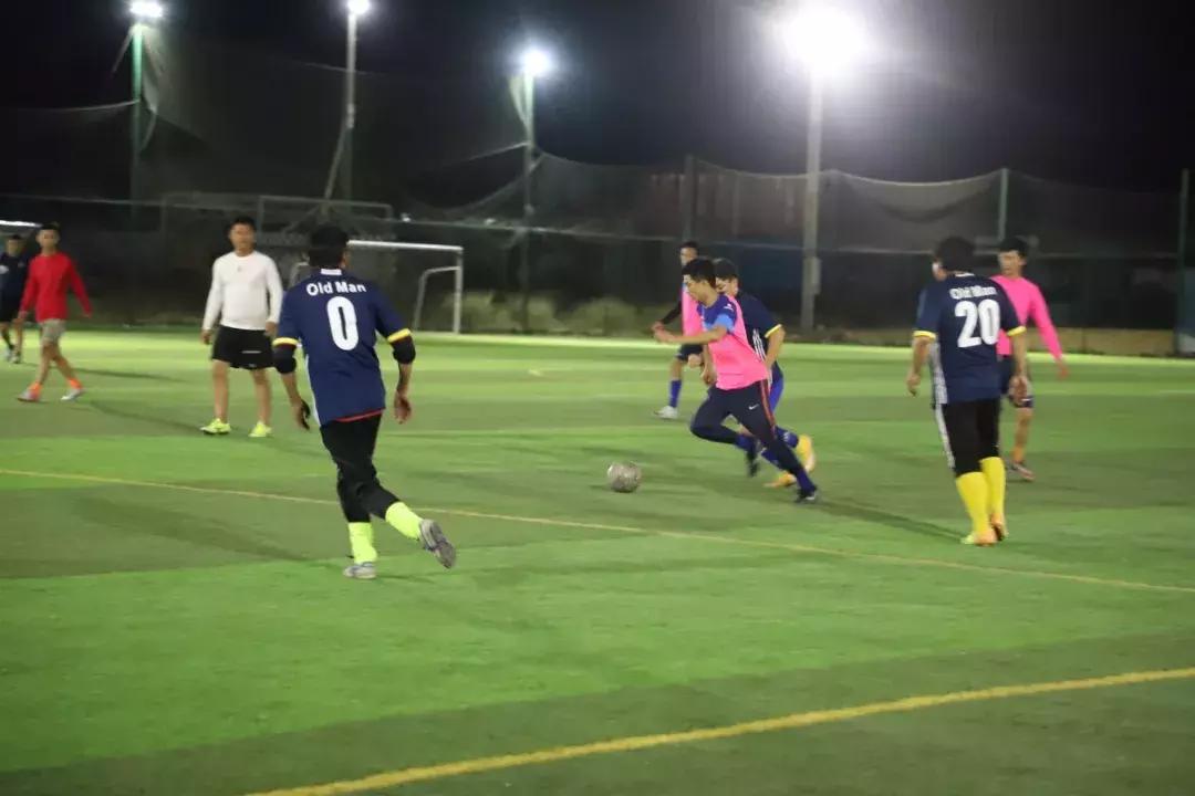 丽江人民对足球的热爱,丽江人都喜欢踢足球