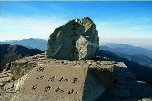 珠峰是世界最高的峰吗,珠峰最高峰是多少米