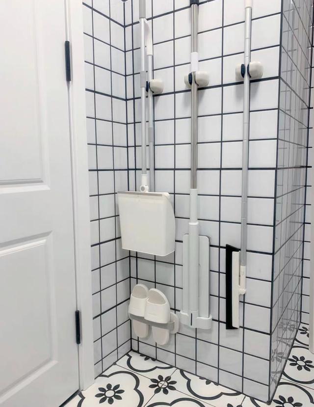 新房装修卫生间地面渗水怎么办,装修卫生间地面水泥灰怎么处理