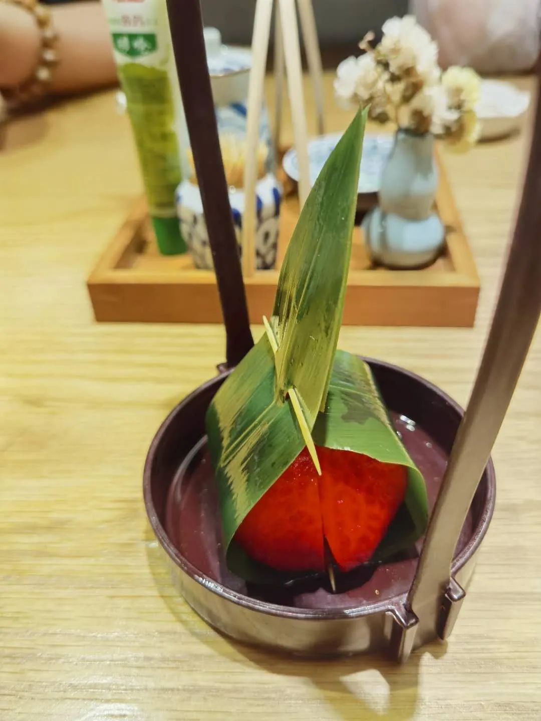 杭州这家俯瞰西湖的日料店,这家开了6年的日料小店