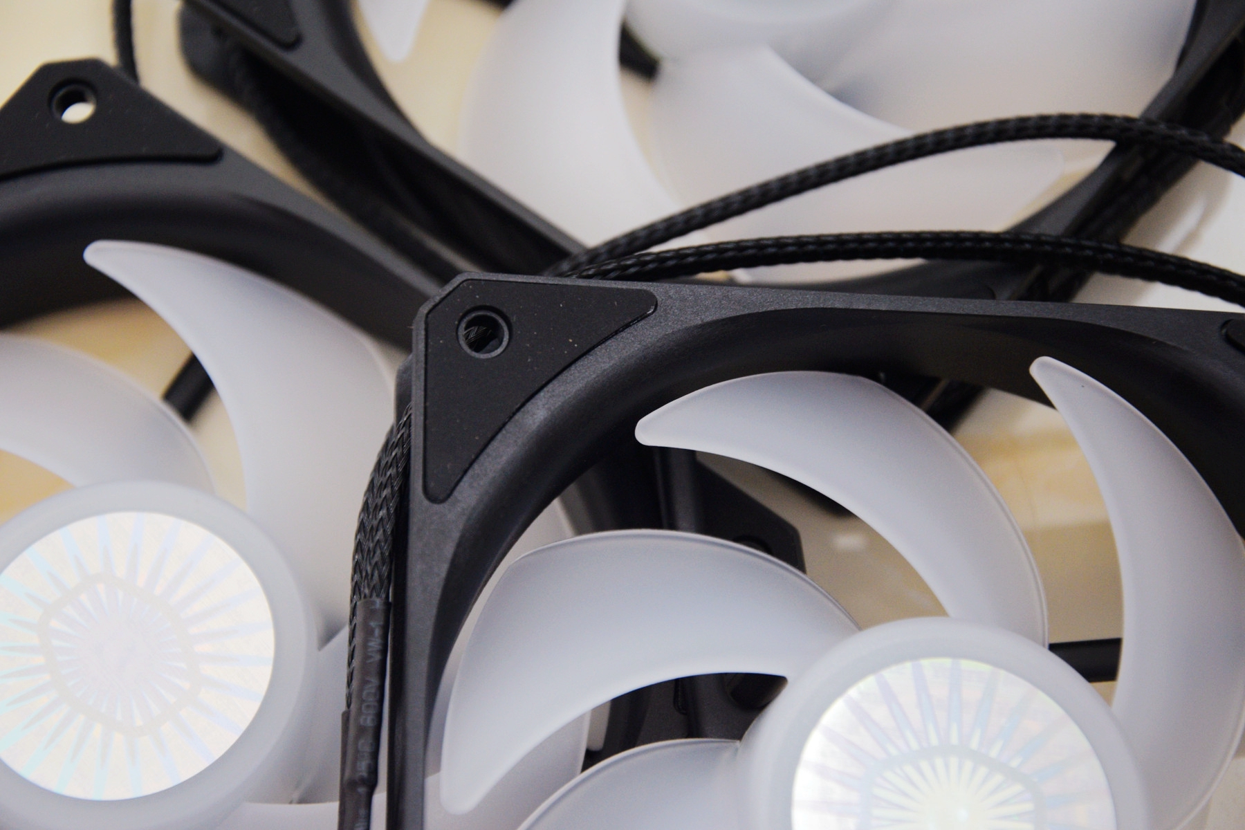 酷冷至尊双热管下压式散热器评测,全新升级散热器