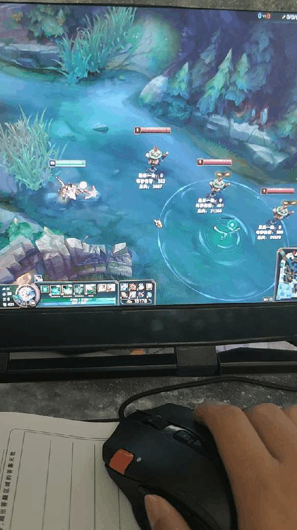 还在为了射击游戏苦练枪法？试试这款游戏鼠标，让你“秒”变大神