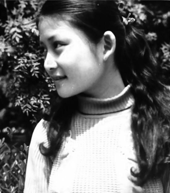 朱晓琳1984年妈妈的吻专辑完整版,朱晓琳第一次唱妈妈的吻歌曲视频