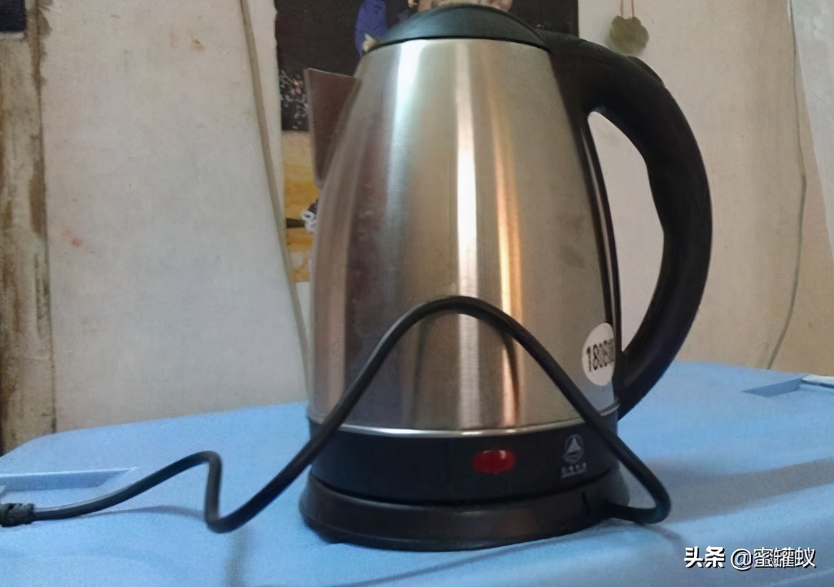 电热水壶容易坏怎么回事,电热水壶常见故障及修理方法