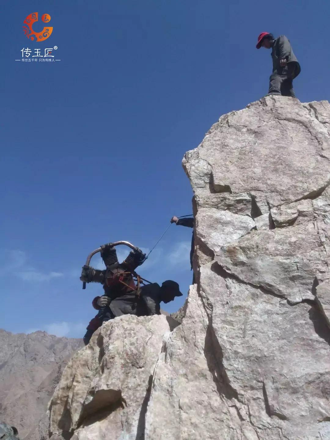 一泡尿尿出几十万大洋的翡翠,一泡尿浇出天价宝石