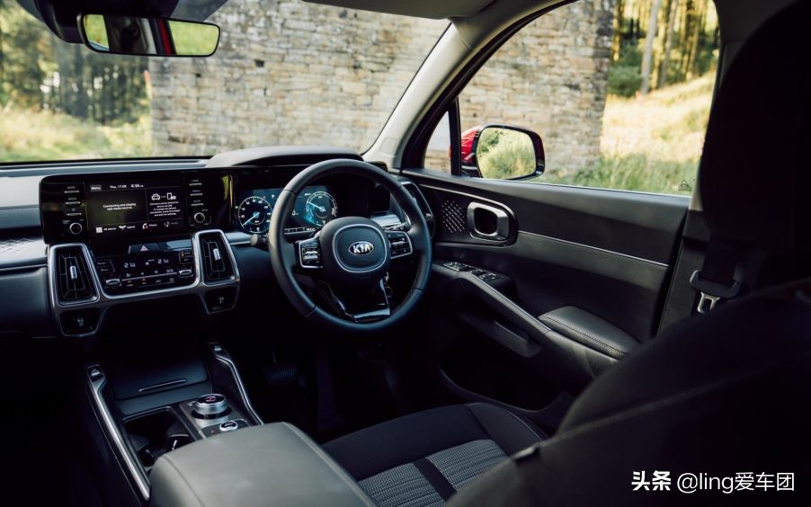 起亚索兰托是一款技术含量高的SUV