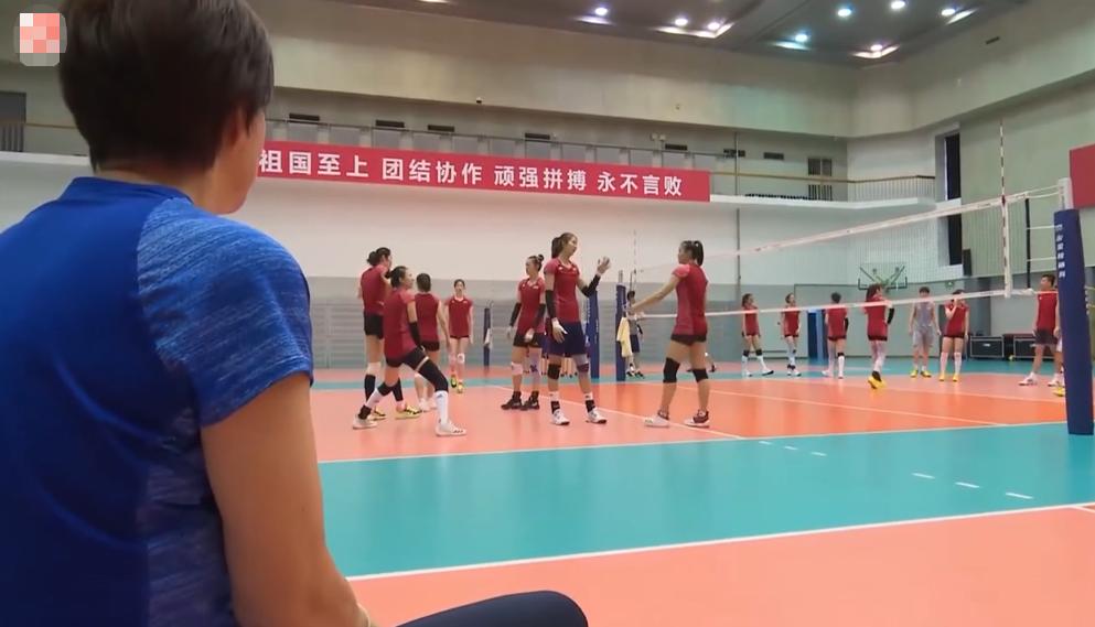 朱婷不讲话完整版,郎平关键时刻派上朱婷上场