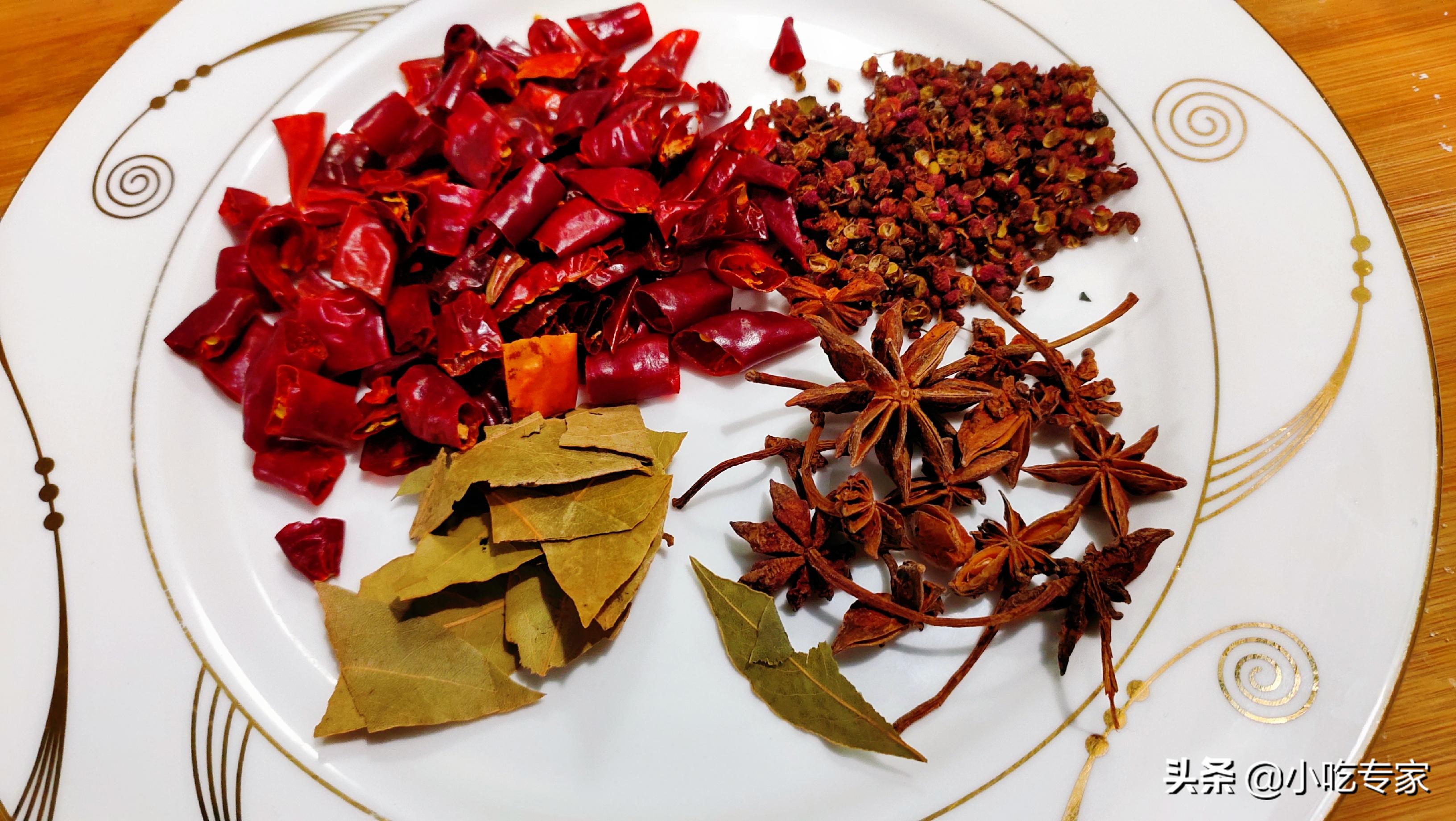 这才是辣椒的真正腌制方法,河南传统腌制韭菜芹菜辣椒怎么腌