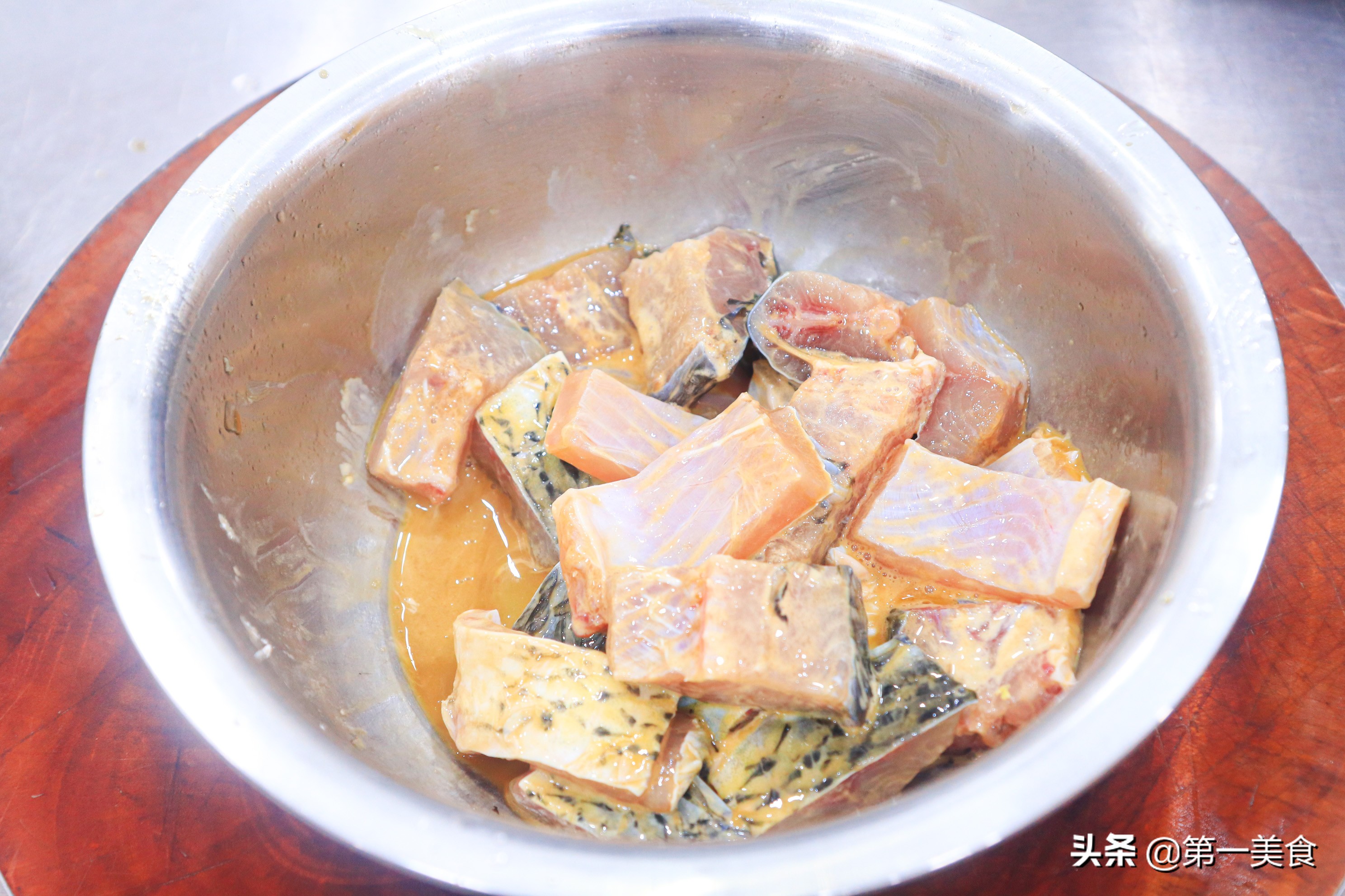 蒜香鱼块正宗做法,厨师教你做香辣鱼块