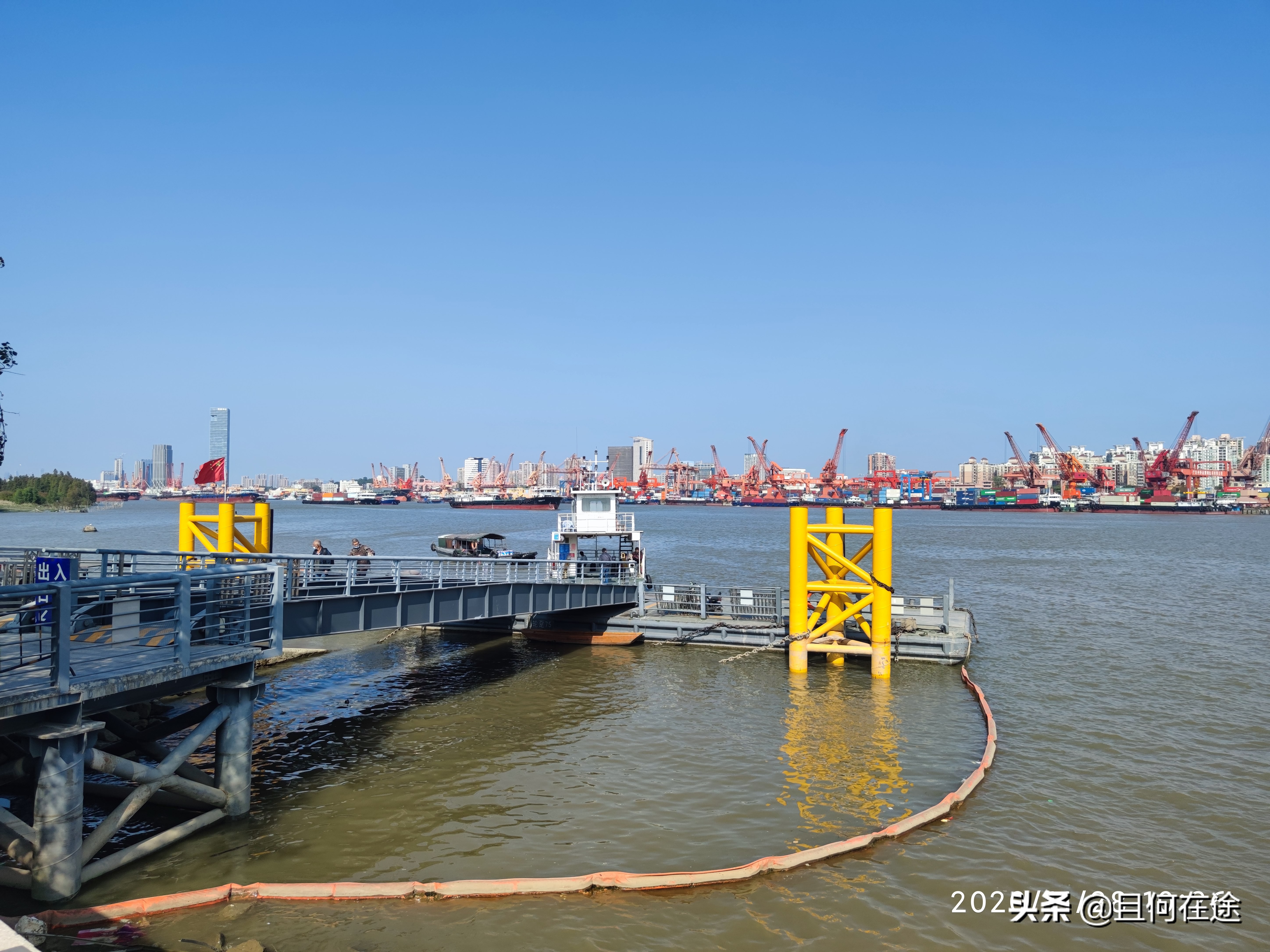 为什么要把饭碗牢牢端在自己手中,怎样才能把自己饭碗端在自己手里