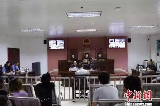 居然有这种地方！村官自称“万岁”逼人磕头