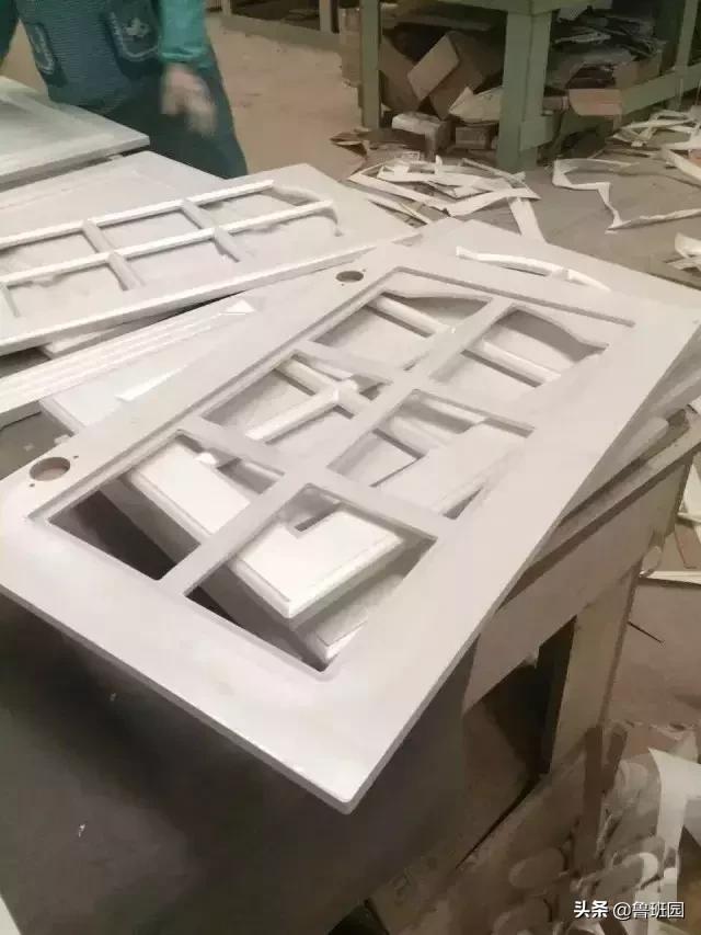 玻璃柜门开胶怎样修理,吸塑柜门开胶了怎么办