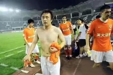 朱婷腹肌秒杀国足视频,朱婷秀腹肌争议