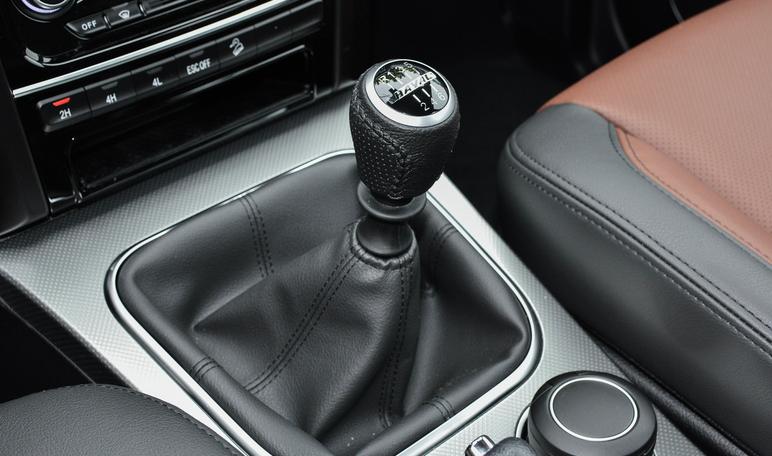 最高离地间隙的硬派越野,30万最硬气最猛的硬派越野