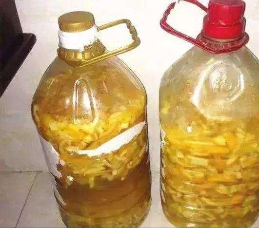 酸性水浇花的最佳方法,浇花加醋和糖