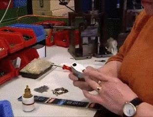 锁有没有可能自己锁上,锁打开了怎么锁上