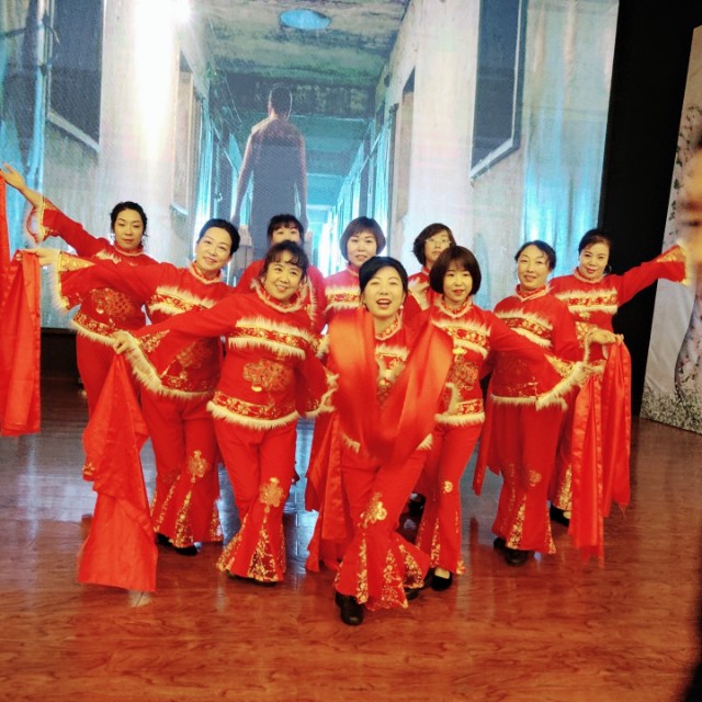 万全区工联建材商会、万全光彩事业志愿服务队友谊联合年会盛典