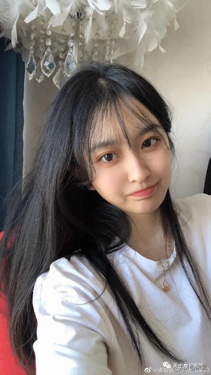 伪素颜戴义乳空降虎扑女神top1,揭开真相直男的世界崩塌了…