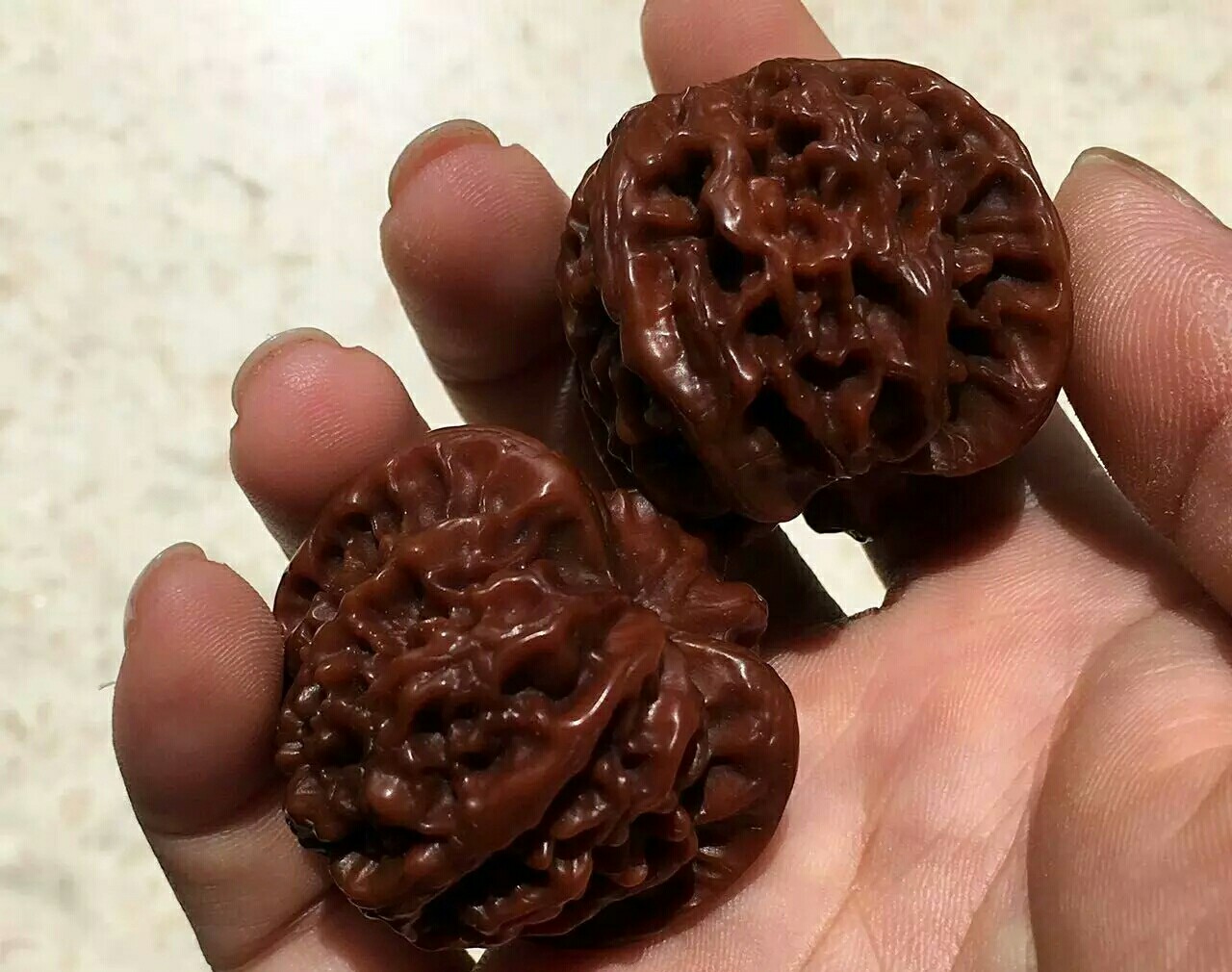 文玩核桃打过药上色有问题么,文玩核桃用什么刷子刷上色快