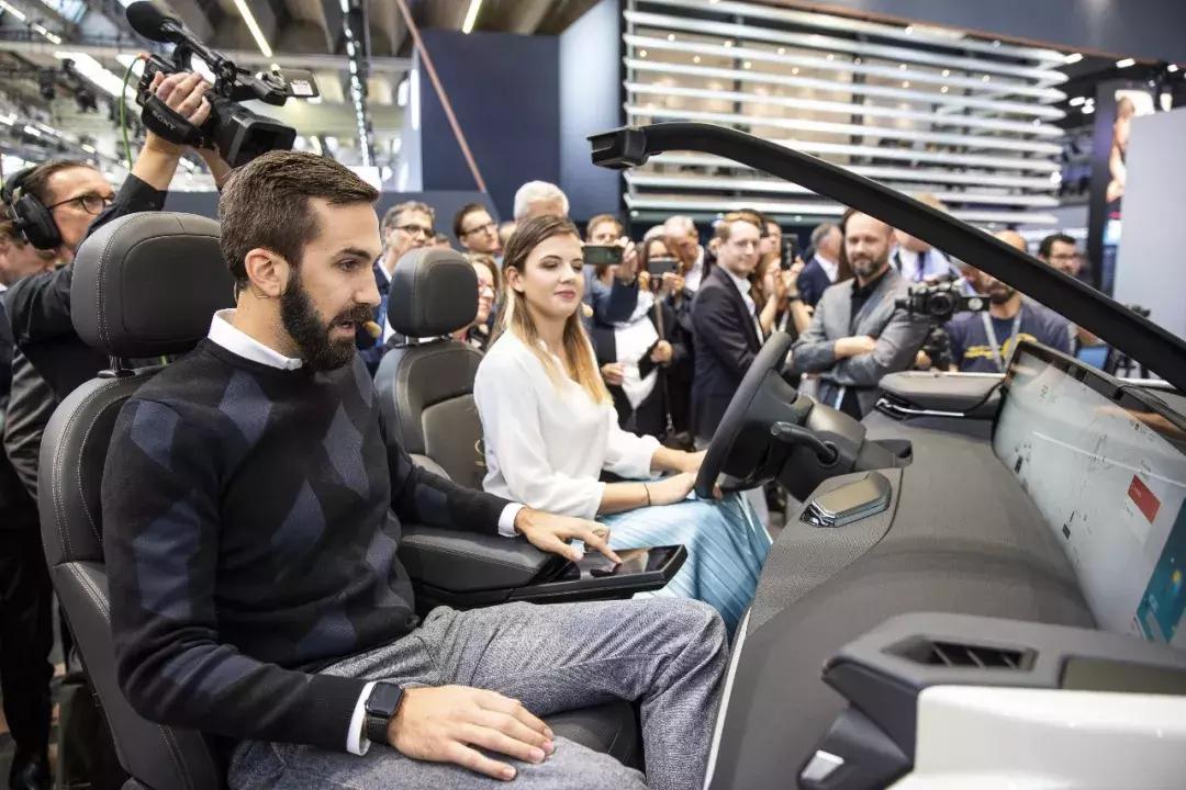 许家印组“德国饭局”、吉利要“上天”|每周撩车