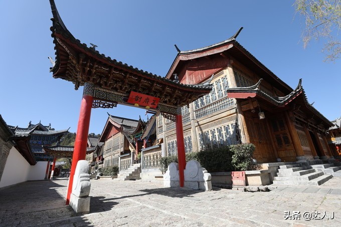 丽江的高颜值客栈逆天了,住一圈连回家的路费都省了!文末有福利