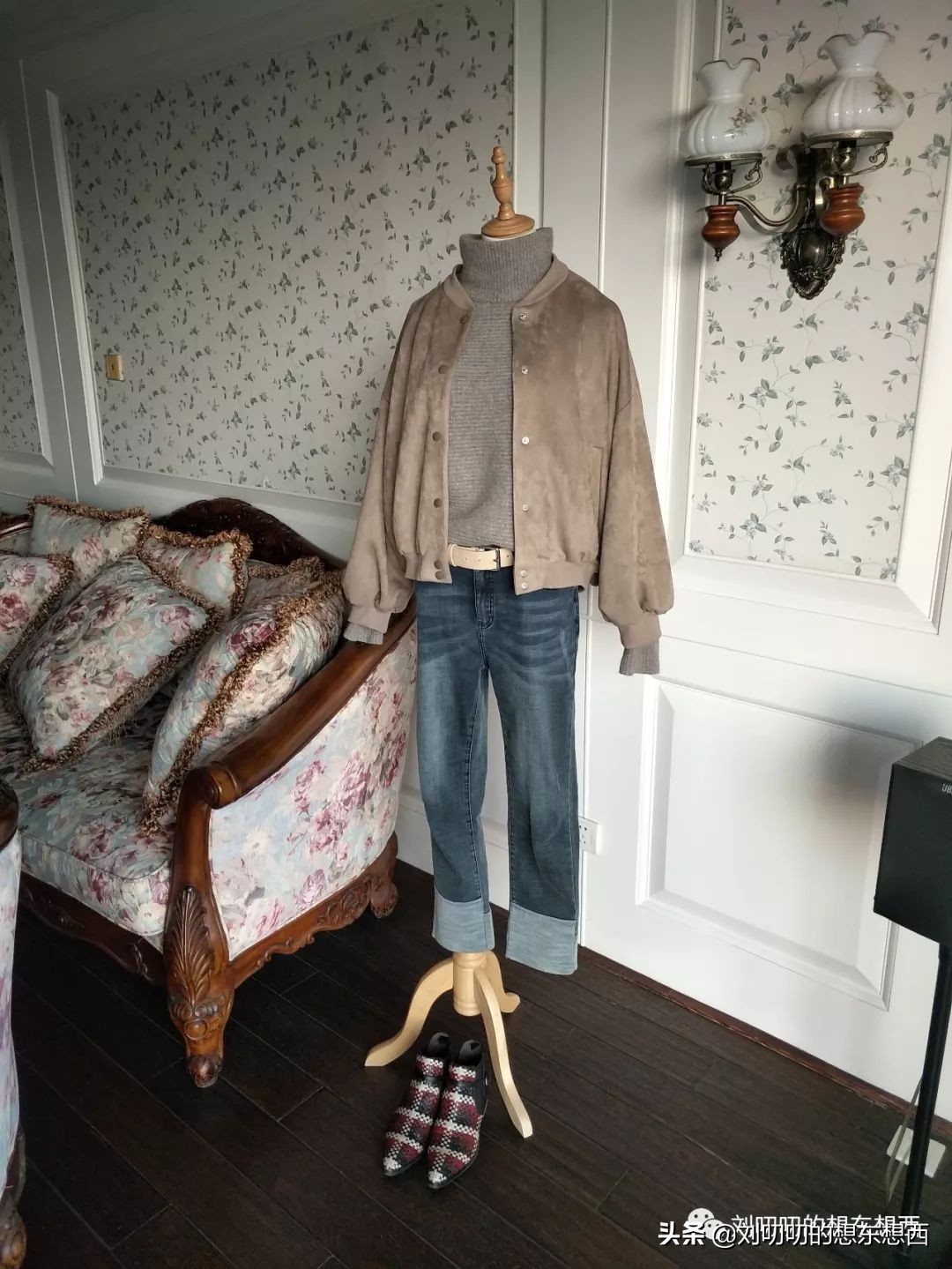 春季套头超薄羊绒衫搭配,夹克式羊绒外套怎么搭配