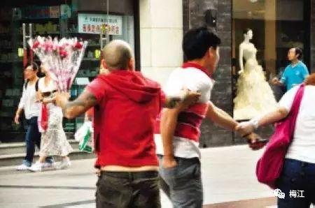 网红都是怎么发抖的,网红手抖