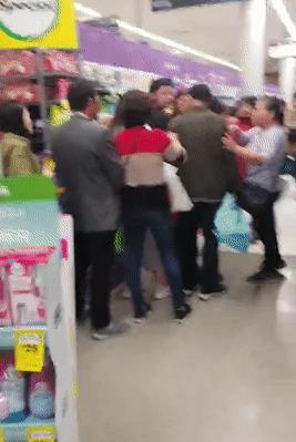 中国人在澳洲买奶粉事件,澳洲华人在超市买奶粉被骂