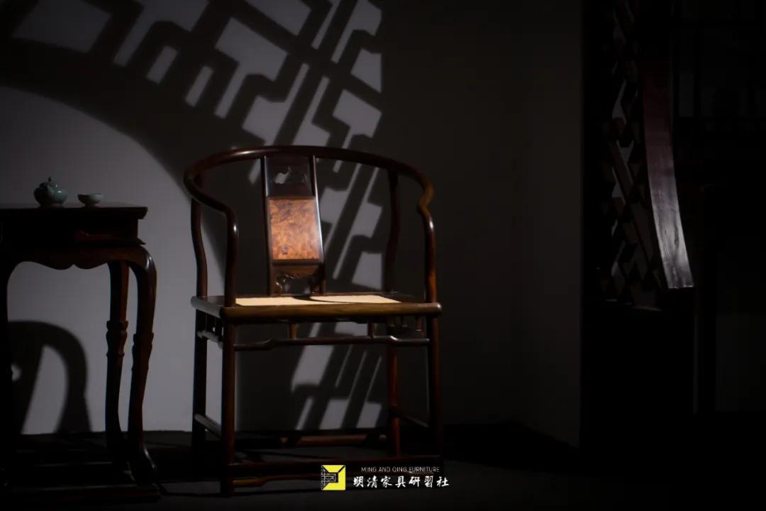 余尝净一室，置一圈椅|影木坊