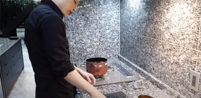 日本第一牛罗兰,日本第一牛罗兰现状