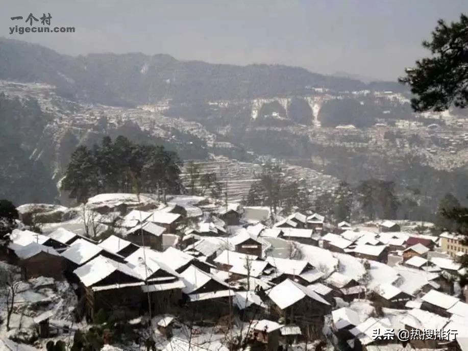 苗族歌手张丽娅邀请你:这个春天,我们相聚苗族锡绣发源地!