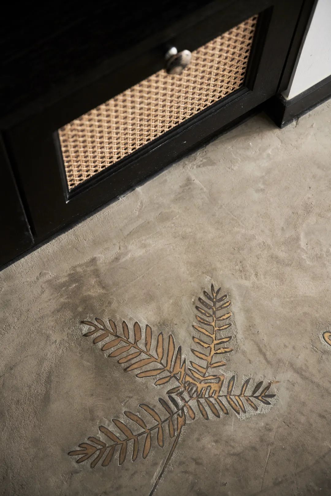 邻居秀家|细节控的家有多治愈?单凭她家开关就能出圈了