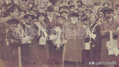 他从茶叶生意中赚得巨额身家，捐款修建了索菲亚教堂