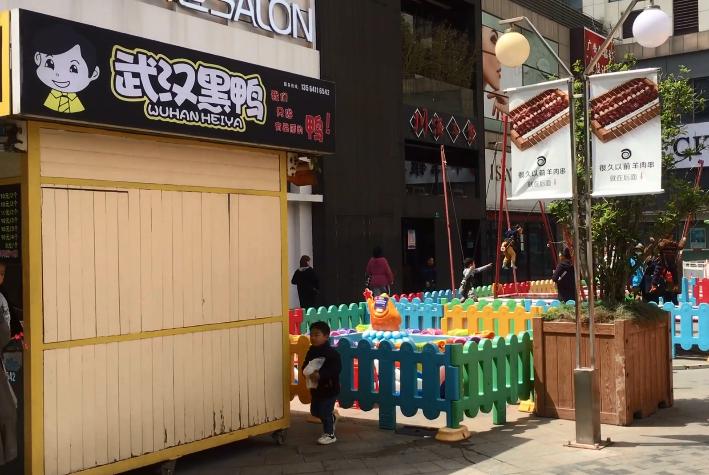 上海周浦万达是风险区吗,上海周浦步行街现状