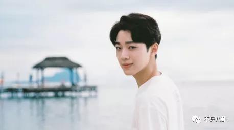 周也和赖冠霖真的在一起吗,周也和赖冠霖的恋情是真的吗