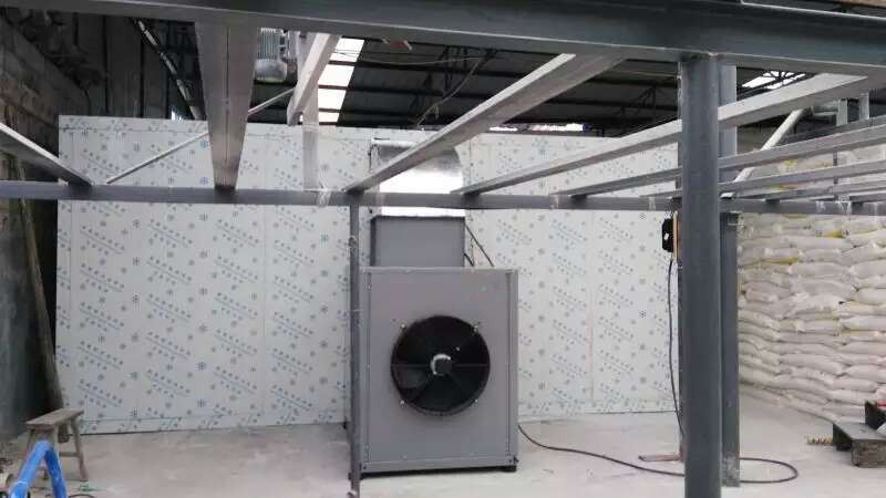 青梅干蜜饯的制作,青梅腌制成酸梅干