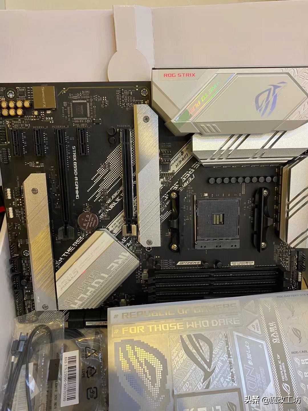 出厂即卡死！AMD锐龙5600X处理器+华硕ROG吹雪主板