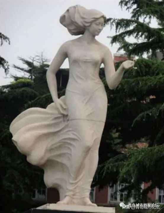 青岛中山路上著名的老街,青岛太平路街景